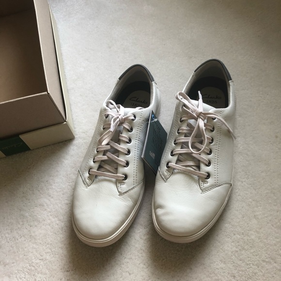 clarks sneakers mens white